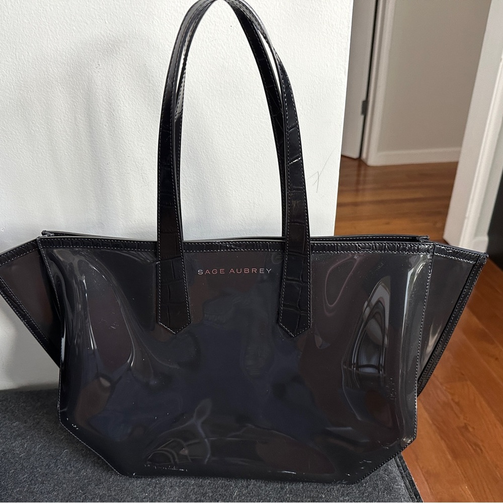 Sage Aubrey Electra Tote x black vinyl